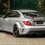 مرسدس بنز C63 AMG: سلطان جاده‌ها با تصاویری خیره‌کننده