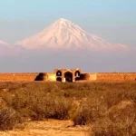 حیرت انگیزترین کاروانسرای به جا مانده از دوره باستان؛ کاروانسرای دیر گچین قم