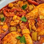 طرز تهیه خورشت کرفس با مرغ+ نکات و فوت‌وفن ها