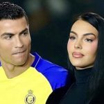 تصویری جالب از همسر رونالدو در حال خوردن قرمه‌سبزی و برنج ایرانی