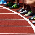 تجمع خانواده‌های تیم ملی دوومیدانی مقابل مجلس