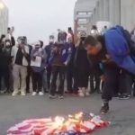 آتش زدن پرچم آمریکا در اعتراض مهاجران در لس‌آنجلس + ویدئو