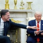 افشای پیامک‌های شخصی دبیرکل ناتو به ترامپ + عکس