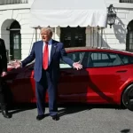 ترامپ تسلای قرمز را پس می‌دهد – تجارت نیوز