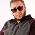 ویدئوی پربازدید از مازیار لرستانی در آغوش مجید صالحی ویدئوی پربازدید از مازیار لرستانی در آغوش مجید صالحی