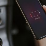 مشکل تخلیه باتری در One UI 7 سامسونگ: ۸ راهکار رسمی برای نجات گوشی شما