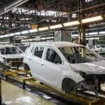 معاون وزیر صمت هشدار داد: خودروسازان حق گران‌فروشی و احتکار ندارند