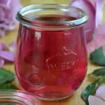 طرز تهیه شربت گل قند؛ سنتی و خوشمزه طرز تهیه شربت گل قند؛ سنتی و خوشمزه