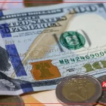 قیمت دلار در بلاتکلیفی سیاسی رنج شد / قدرت‌‌نمایی بازارساز! – تجارت نیوز