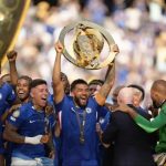 حضور عجیب ترامپ در بین بازیکنان هنگام بالا بردن کاپ در جشن قهرمانی چلسی + فیلم