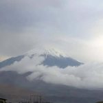 بارش برف تابستانی روی قله دماوند + عکس