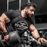 واکنش هادی چوپان به شایعه مهاجرتش + فیلم