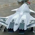 تصاویری حیرت‌انگیز از جنگنده نسل ششم چین+ فیلم