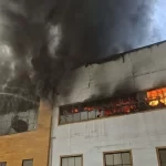 آتش سوزی مجتمع تجاری ونوس در منطقه آزاد انزلی + فیلم