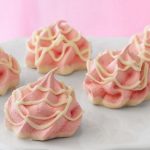 طرز تهیه دسر مرنگ گیلاس در سریعترین زمان ممکن طرز تهیه دسر مرنگ گیلاس در سریعترین زمان ممکن