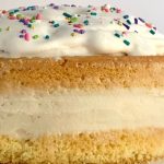 طرز تهیه کیک بستنی زعفرانی؛ کیک خنک و خوشمزه برای تابستان طرز تهیه کیک بستنی زعفرانی؛ کیک خنک و خوشمزه برای تابستان