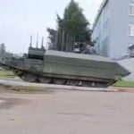 روسیه با تانک رباتیک اشتورم، عملیات تهاجمی را متحول می‌کند