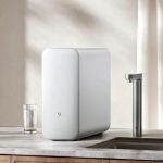 تصفیه آب 1200G شیائومی در عرض چند ثانیه یک لیوان آب تمیز تحویل می‌دهد