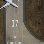 آیا تا به حال به اعداد روی باند فرودگاه فکر کردهاید؟ معنی آنها سادهتر از چیزی است که فکر میکنید آیا تا به حال به اعداد روی باند فرودگاه فکر کردهاید؟ معنی آنها سادهتر از چیزی است که فکر میکنید