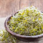 10 خاصیت شگفتانگیز جوانه کلم بروکلی و طریقه مصرف آن 10 خاصیت شگفتانگیز جوانه کلم بروکلی و طریقه مصرف آن