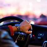 علت لرزش خودرو هنگام گاز دادن چیست؟ راهنمای کامل عیبیابی علت لرزش خودرو هنگام گاز دادن چیست؟ راهنمای کامل عیبیابی