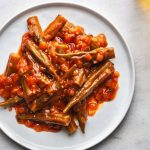 طرز تهیه دوپیازه بامیه؛ غذای خوشمزه و سریع