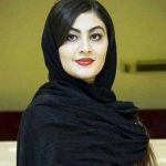 سلفی عاشقانه مریم مومن و مادرش در ماشین لاکچریش + عکس جدید