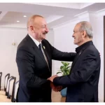 رفتار پروتکل‌شکن یا تعامل دیپلماتیک؟/ بررسی صحنه نشست پزشکیان و علی‌اف