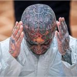 برگزاری جلسه توبه امیر تتلو در دادگاه با خواندن شعر قطعه «امام رضا» (ع)