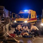 فوری؛ مصدومیت چهار نفر درپی واژگونی خودروی ون حامل زائران اربعین در محور اندیمشک–اهواز