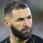 مشاهده کریم بنزما در بیت‌الله الحرام + فیلم