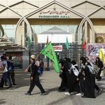 نبود اتوبوس و نارضایتی زائرین در پایانۀ مرزی مهران + فیلم نبود اتوبوس و نارضایتی زائرین در پایانۀ مرزی مهران + فیلم