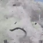 تصاویر آخر الزمانی از لحظه هولناک اصابت موشک به خانه‌ای در غزه + فیلم