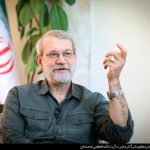 علی لاریجانی چه نسخه‌ای برای مذاکره ایران با آمریکا دارد؟