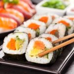 سوشی؛ غذای خوشمزه ژاپنی یا بمب میکروبی خام؟ سوشی؛ غذای خوشمزه ژاپنی یا بمب میکروبی خام؟