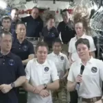 فضانوردان ماموریت «کرو-۱۰» با یک روز تاخیر به زمین بازمی‌گردند