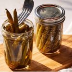 طرز تهیه ترشی لوبیا سبز+ نکات کپک نزدن آن