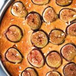 طرز تهیه کیک انجیر خانگی+ نکات خوشمزه‌تر شدن