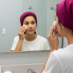 7 راز ساده برای خداحافظی با پوست کدر و خسته (روش های شاداب کردن پوست)