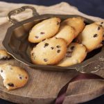 کالری شیرینی کشمشی چقدر است؟