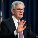 سخنرانی جروم پاول در نشست روز جمعه: بازارها در انتظار سیگنال کاهش نرخ بهره