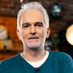 بیژن بنفشه‌خواه ماشین لاکچری‌اش را لو داد /راننده شخصی دارم! + فیلم