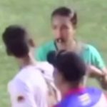 لحظه درگیری و سیلی زدن بازیکن اخراجی مرد به داور زن + فیلم