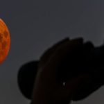 علت قرمزی ماه هنگام ماه‌گرفتگی چیست؟ + فیلم