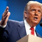 حماس گروگانها را به سطح زمین منتقل کرده تا از آنها بهعنوان سپر انسانی علیه حمله اسرائیل استفاده کند حماس گروگانها را به سطح زمین منتقل کرده تا از آنها بهعنوان سپر انسانی علیه حمله اسرائیل استفاده کند