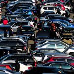 زمان خرید خودرو فرا رسیده است؟ / دو راهی خریداران خودرو؛ خرید از کارخانه یا بازار؟