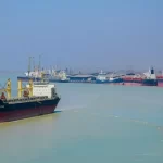 بیش از ۸۰ درصد تجارت جهانی بر پهنه دریاها جریان دارد بیش از ۸۰ درصد تجارت جهانی بر پهنه دریاها جریان دارد