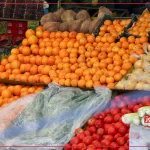 گرانی نوبرانه‌ها در میادین میوه و تره‌بار / افزایش قیمت میوه‌ و تره‌بار نتیجه تغییر فصل و افزایش هزینه‌های تولید است