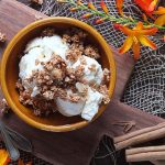 طرز تهیه بستنی سیب و دارچین؛ با طعمی بینظیر طرز تهیه بستنی سیب و دارچین؛ با طعمی بینظیر