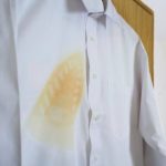 ترفندهای رفع سوختگی و لکه‌های لباس با اتو